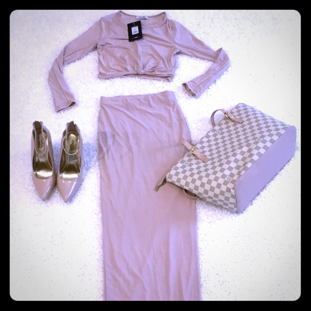 Set nude in size XS NWT NEW